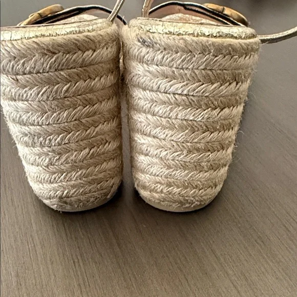 Gucci Women's Metallic Gold Wedge Sandals - Picture 2 of 4